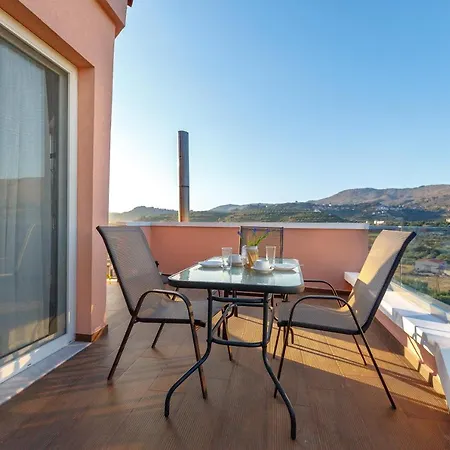 Georgioupoli Studios *